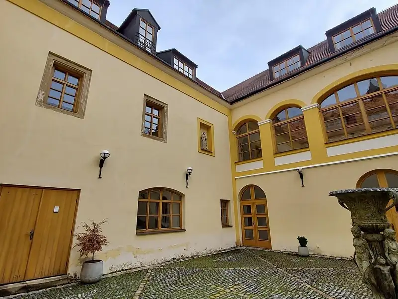 Prodej rodinného domu 2500 m², pozemek 6302 m², Třebotov – náhled fotky 2
