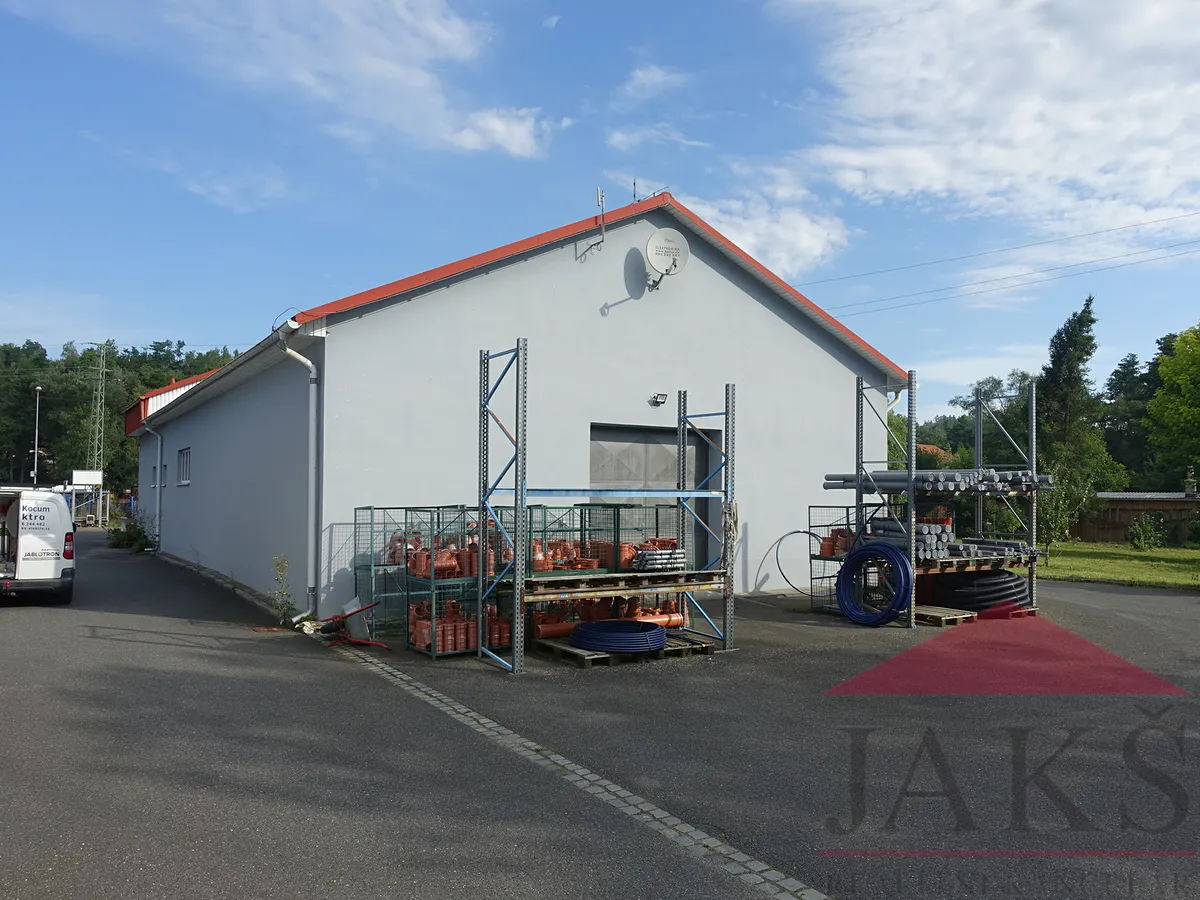 Pronájem skladového prostoru 238 m²