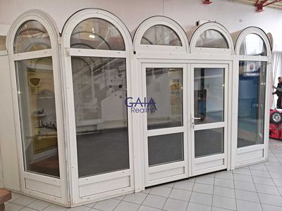 Pronájem obchodního prostoru 27 m²