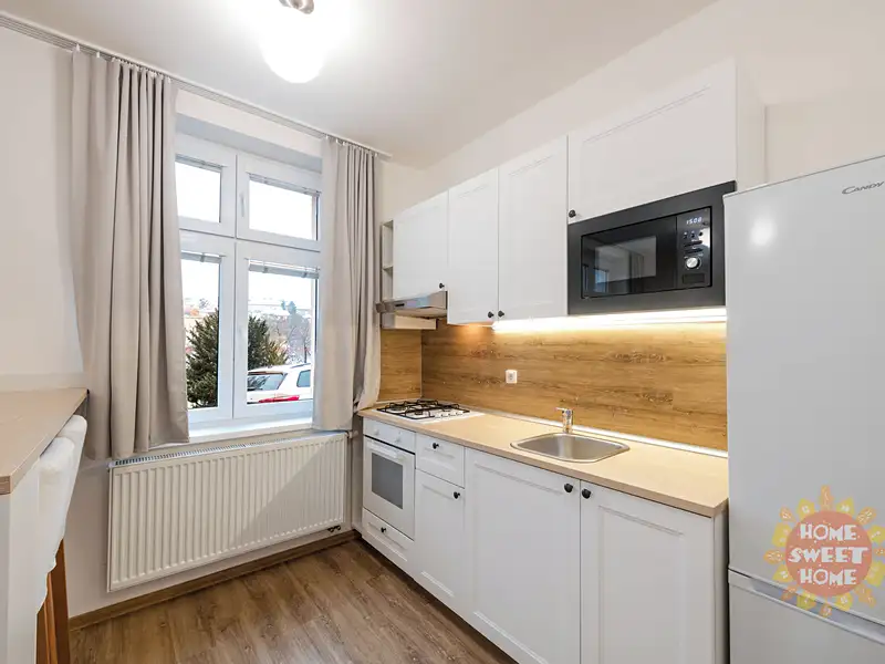 Pronájem bytu 2+kk 40 m², Praha – náhled fotky 3