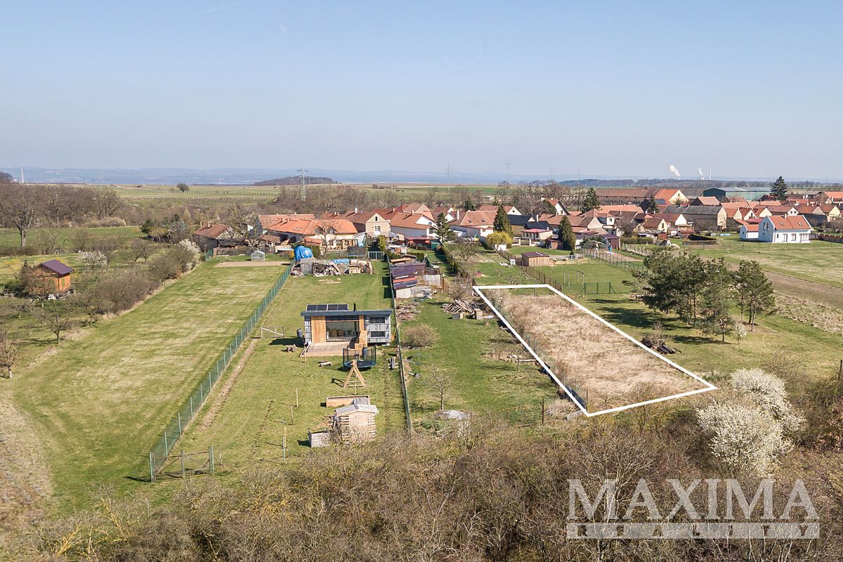 Prodej pozemku 850 m², Krabčice – fotka 1 z 3