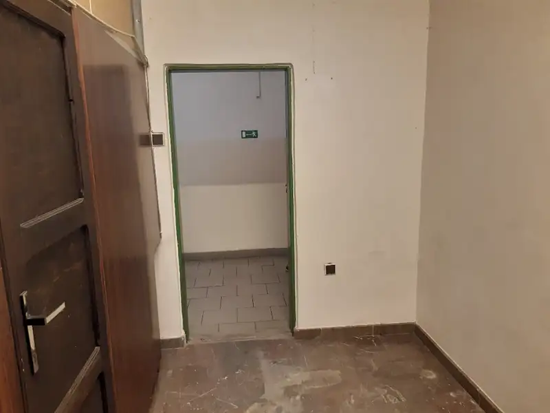 Pronájem skladového prostoru 10 m², Slaný – náhled fotky 1