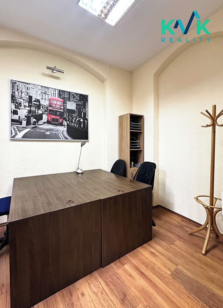 Prodej kanceláře 47 m² – fotografie 2
