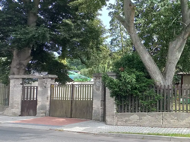 Prodej stavebního pozemku 1601 m², Nový Vestec – náhled fotky 2