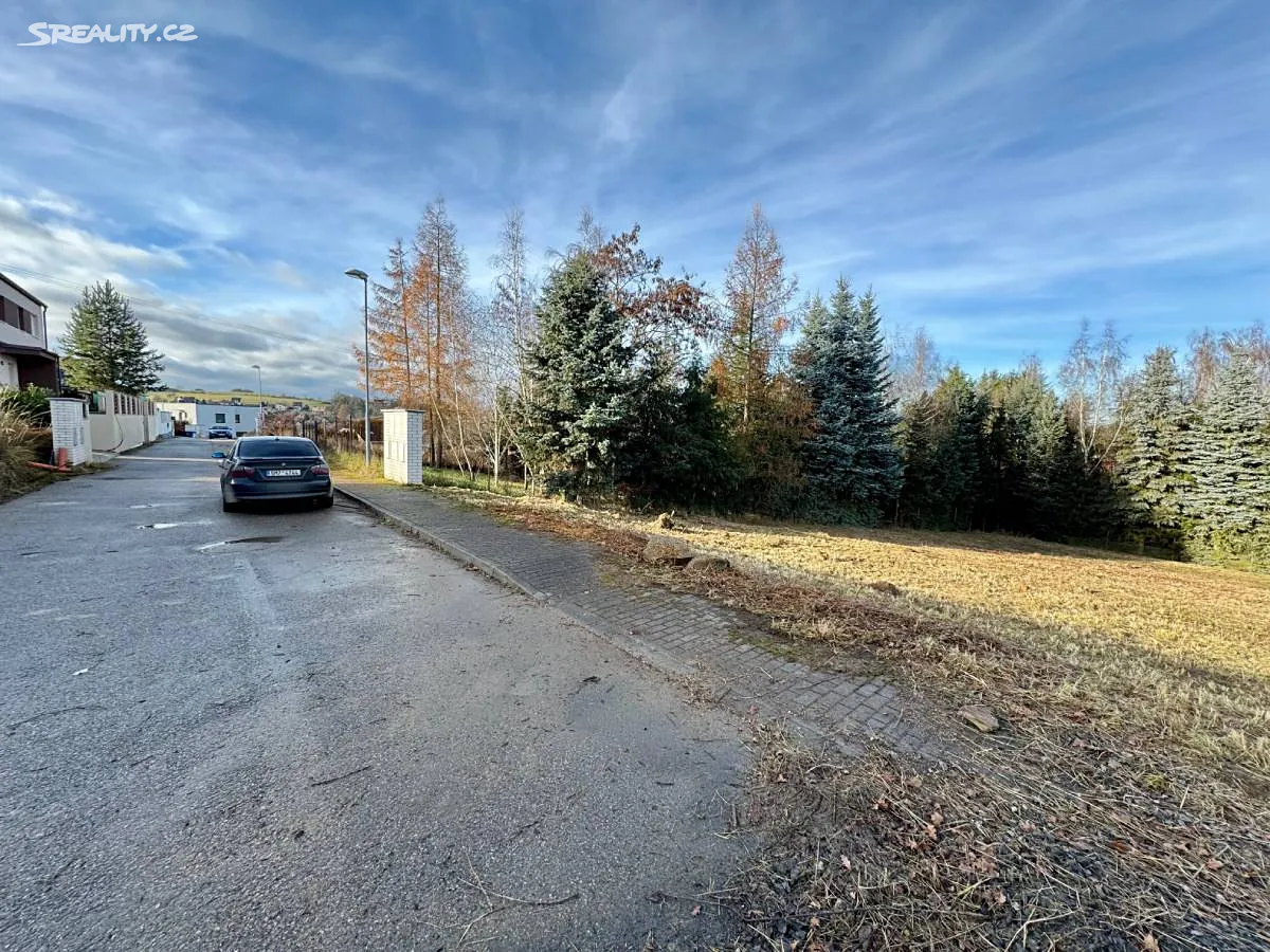 Prodej stavebního pozemku 986 m² – pohled 6