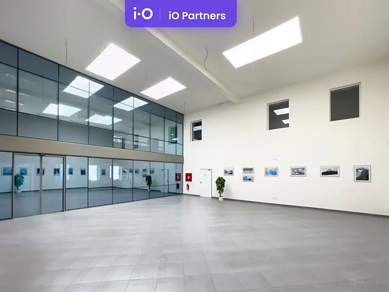 Pronájem obchodního prostoru 195 m², Liberec – náhled fotky 2