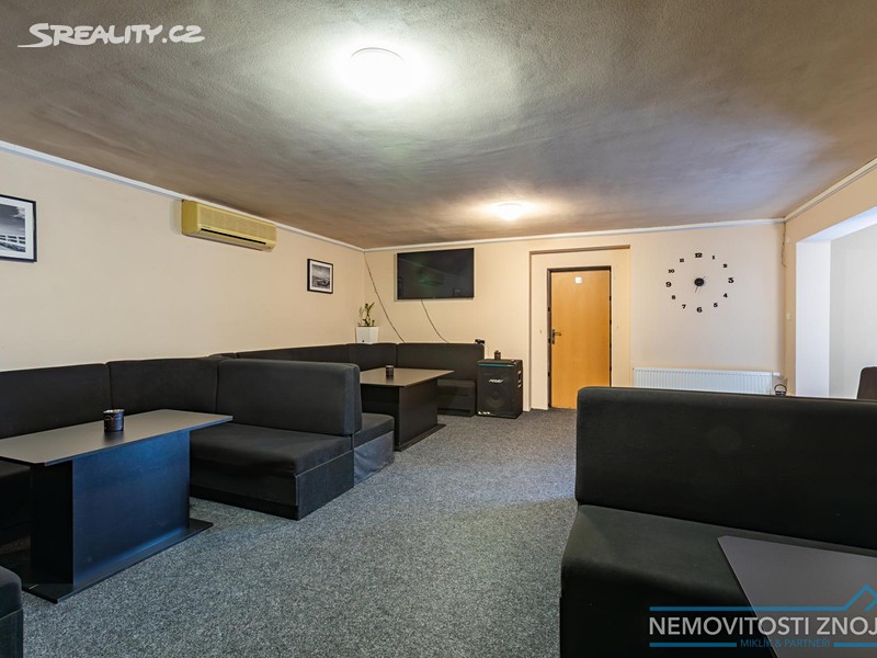 Prodej ubytovacího zařízení 390 m² – další