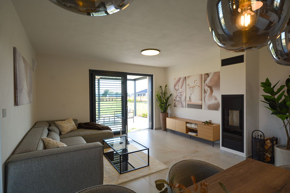 Prodej rodinného domu 168 m², pozemek 1182 m² – fotografie 3