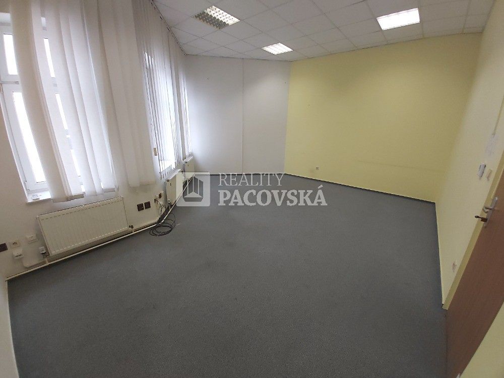 Pronájem kanceláře 27 m² – fotografie 2