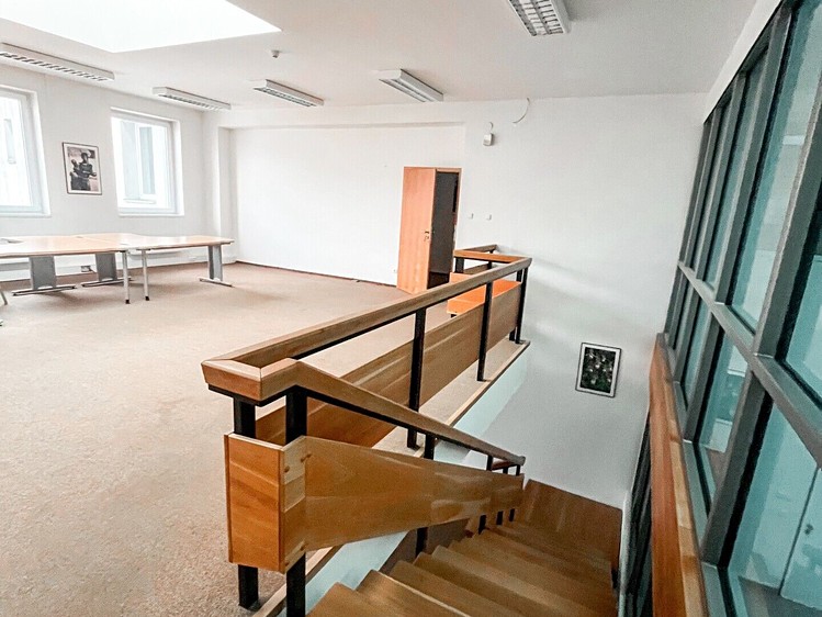 Комерційне приміщення в оренду, 195 м² (4 з 5)