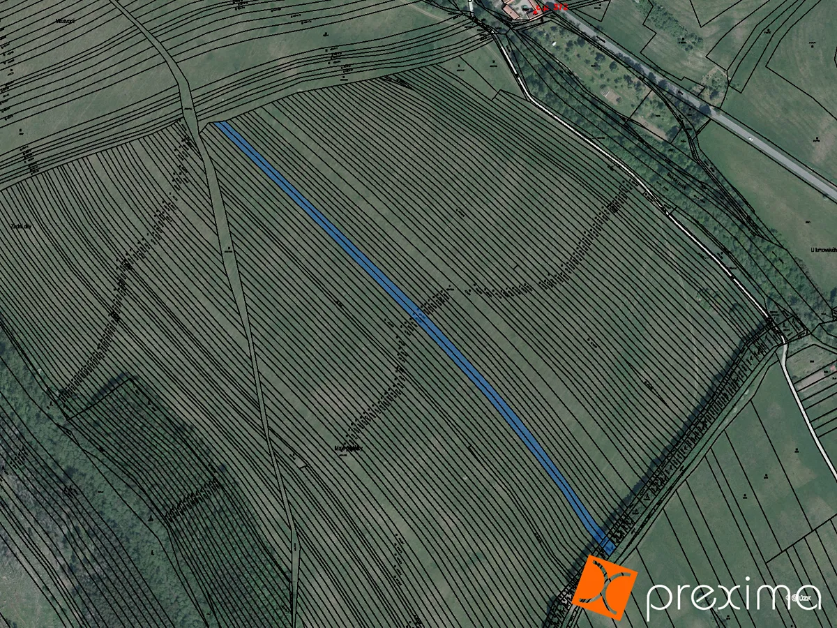 Prodej podílu 1/8 pozemku 881 m²