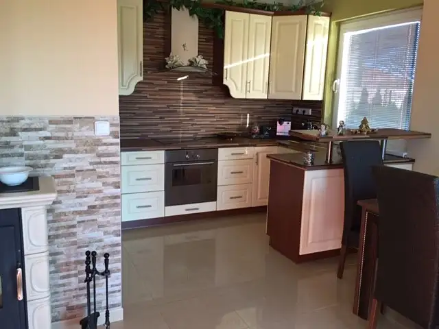 Pronájem rodinného domu 90 m², pozemek 840 m², Dubčany – náhled fotky 1