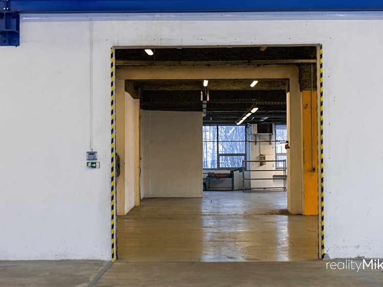 Prodej komerčního prostoru, 3 613 m² (80 z 99)