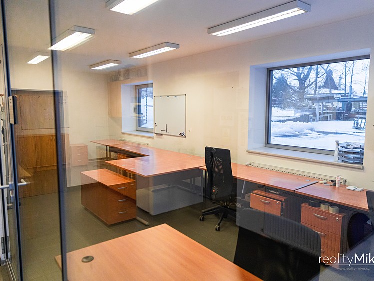 Prodej komerčního prostoru, 3 613 m² (92 z 99)