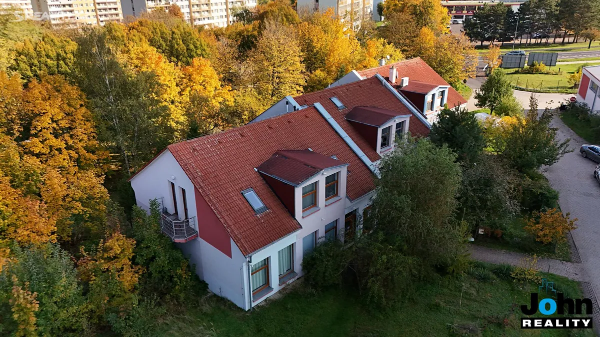 Pronájem kanceláře 130 m² – pohled 3