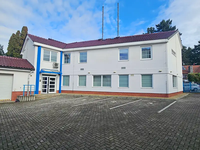 Prodej kanceláře 630 m², Říčany – náhled fotky 2