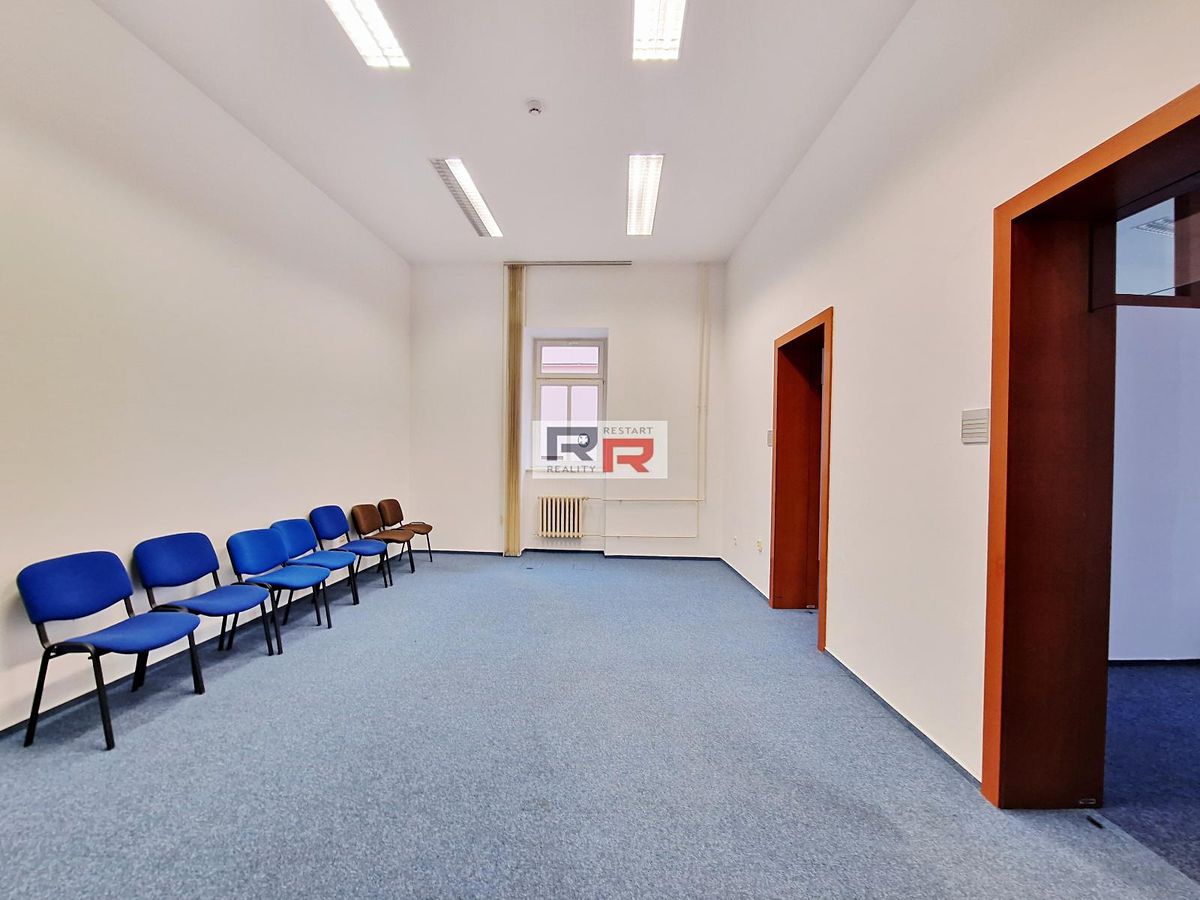 Pronájem kanceláře 67 m² – fotografie 2