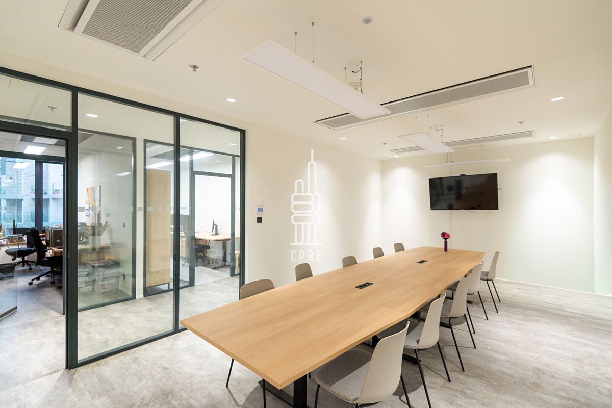 Pronájem kanceláře 441 m² – fotografie 4