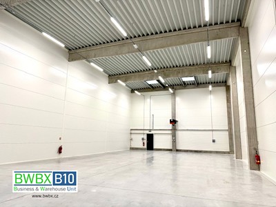 Pronájem komerčního prostoru, 443 m² (2 z 17)