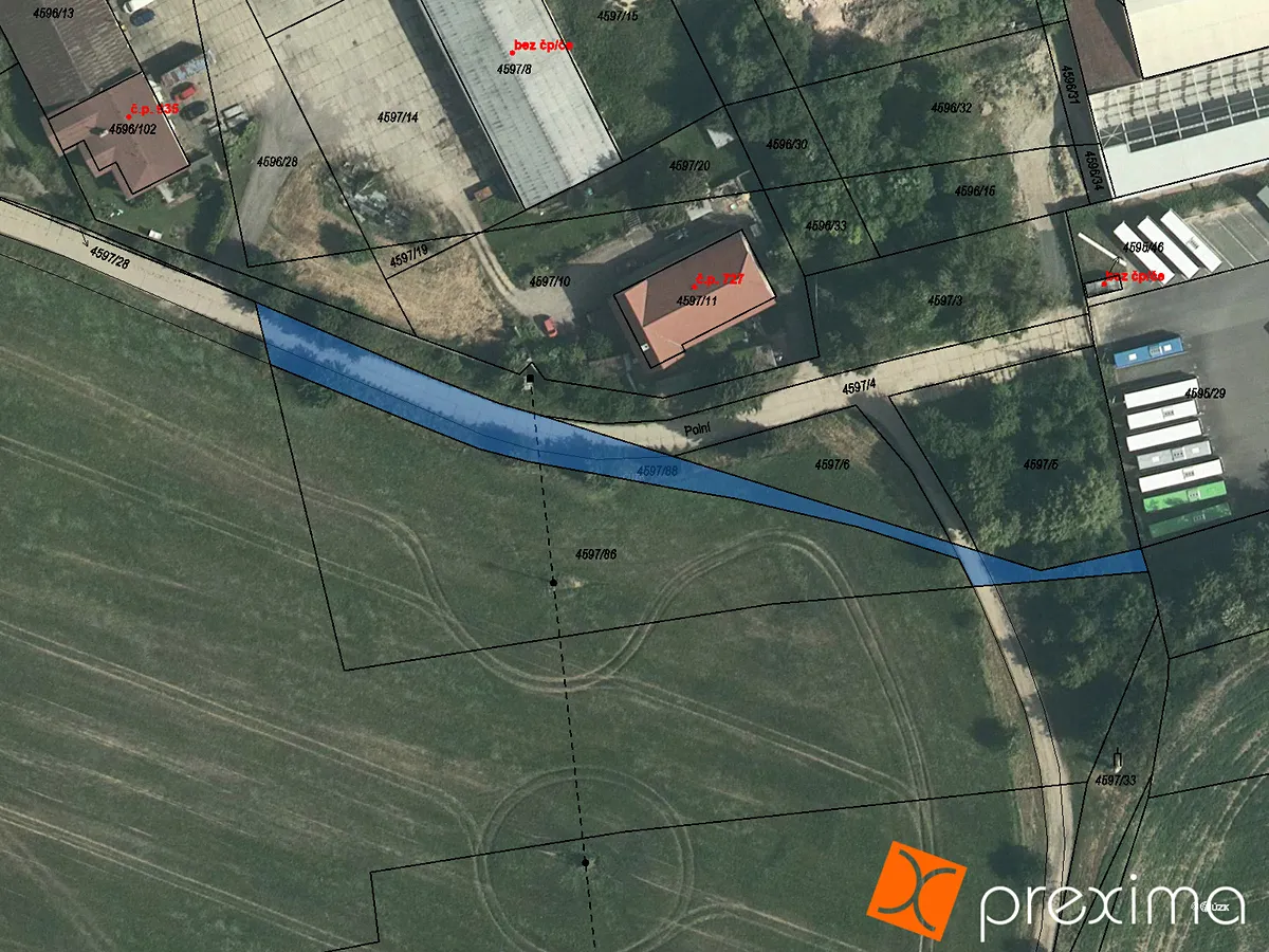 Prodej podílu 1/12 pozemku 70 m²
