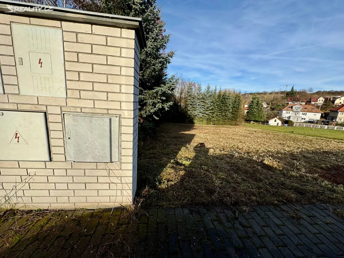 Prodej stavebního pozemku 986 m² – pohled 5