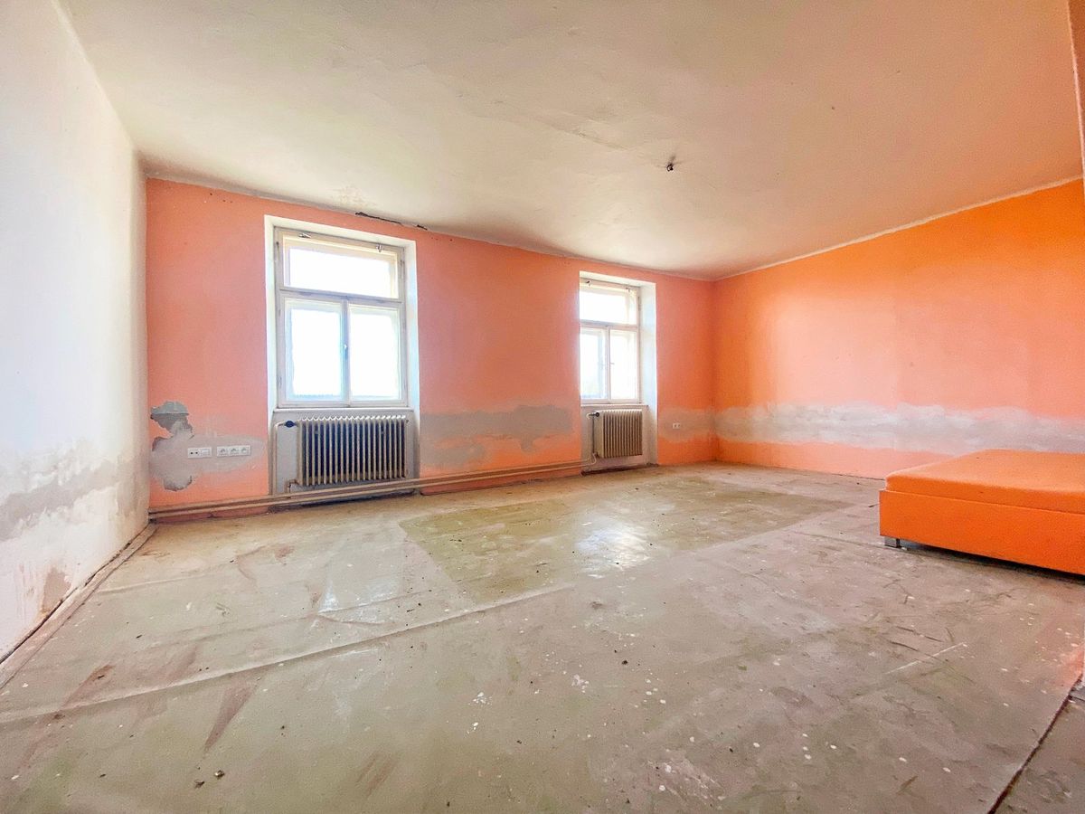 Prodej rodinného domu 240 m², pozemek 605 m² – fotografie 2