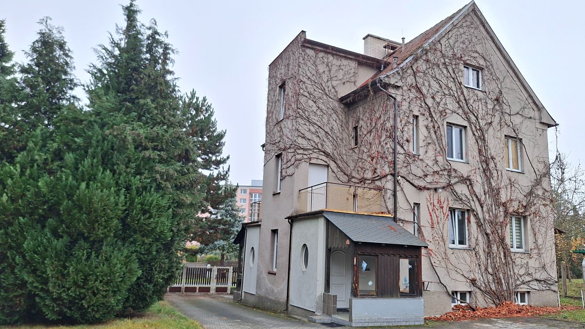 Prodej vily 200 m², pozemek 997 m² – fotografie 4