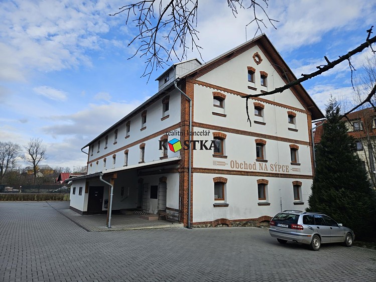 Pronájem komerčního prostoru, 20 m² (1 z 13)