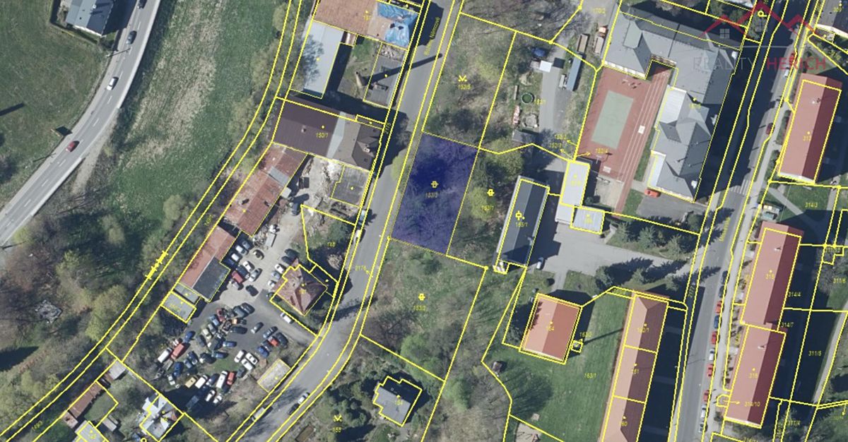 Prodej pozemku 1592 m²
