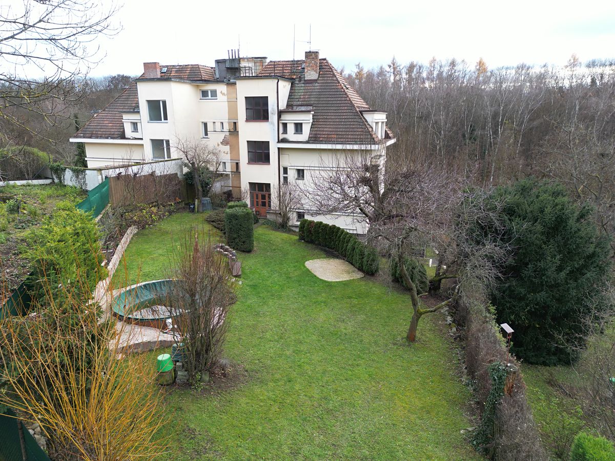 Prodej vily 280 m², pozemek 892 m² – fotografie 5