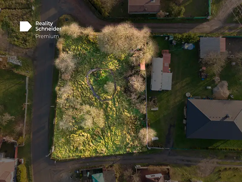 Prodej stavebního pozemku 1094 m², Tišice – náhled fotky 2