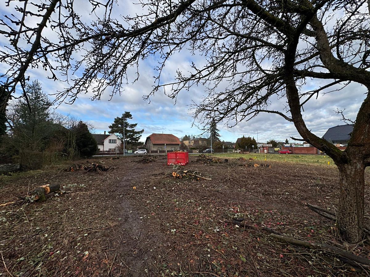 Prodej stavebního pozemku 691 m² – fotografie 4
