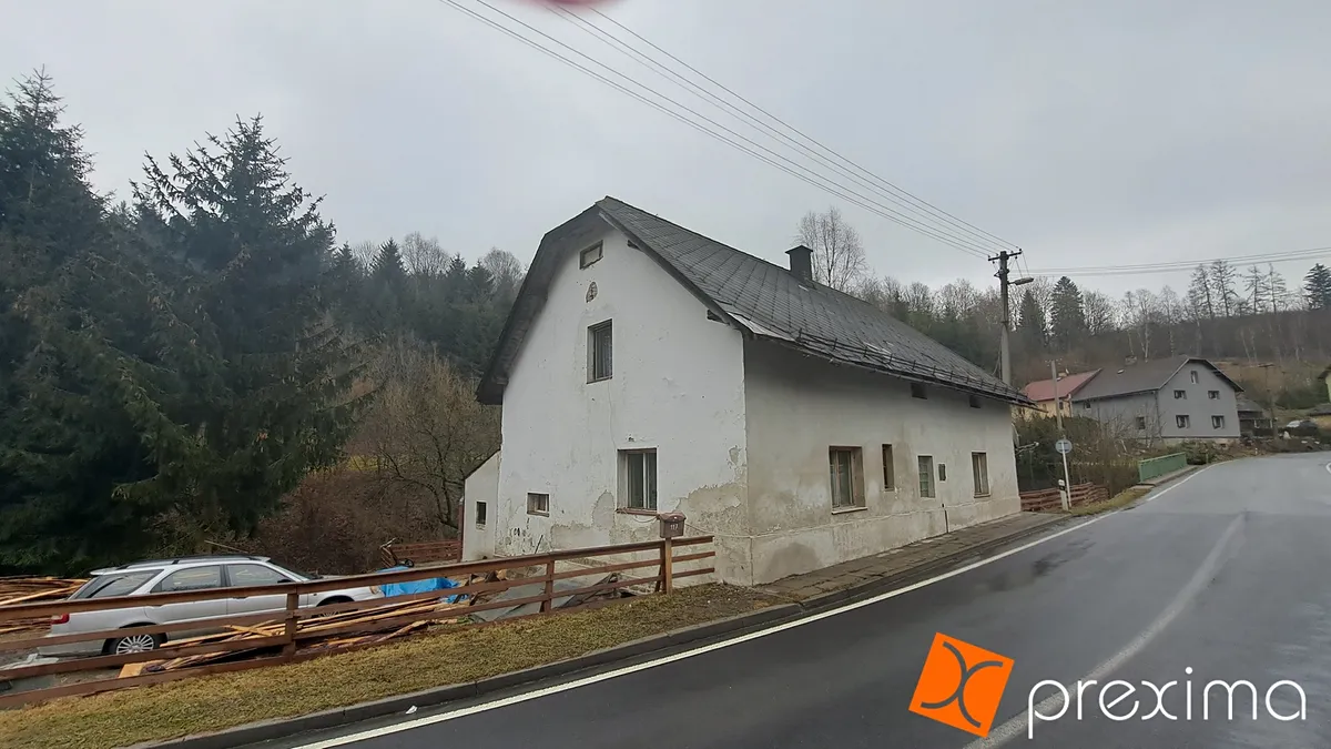 Prodej podílu 1/24 rodinného domu 190 m², pozemek 158 m²