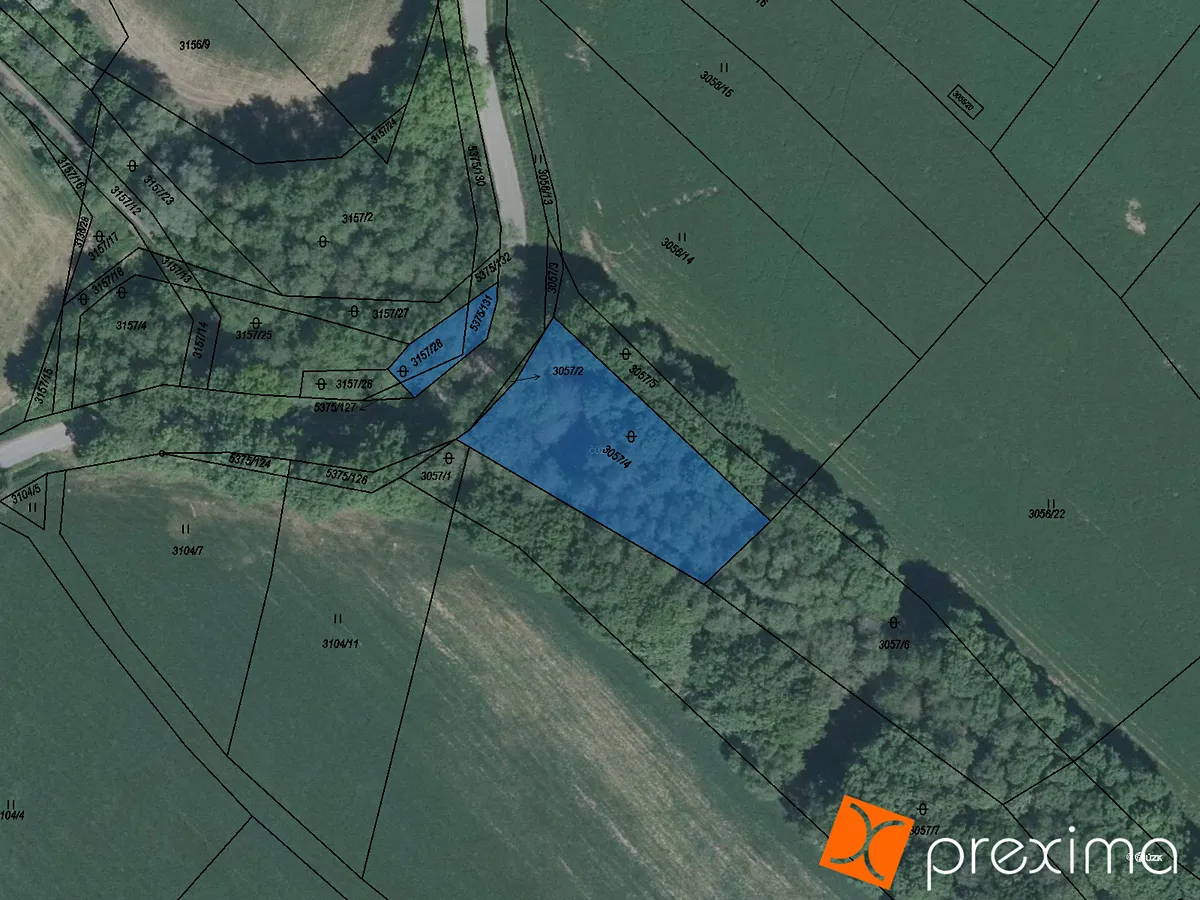 Prodej podílu 1/2 pozemku 728 m²