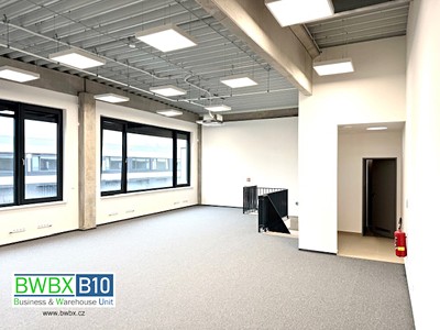 Pronájem komerčního prostoru, 443 m² (3 z 17)