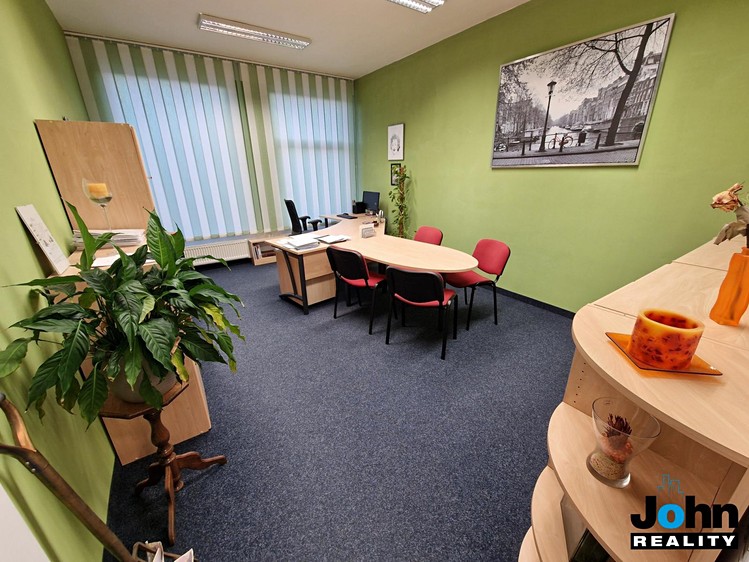 Комерційне приміщення в оренду, 130 м² (8 з 23)
