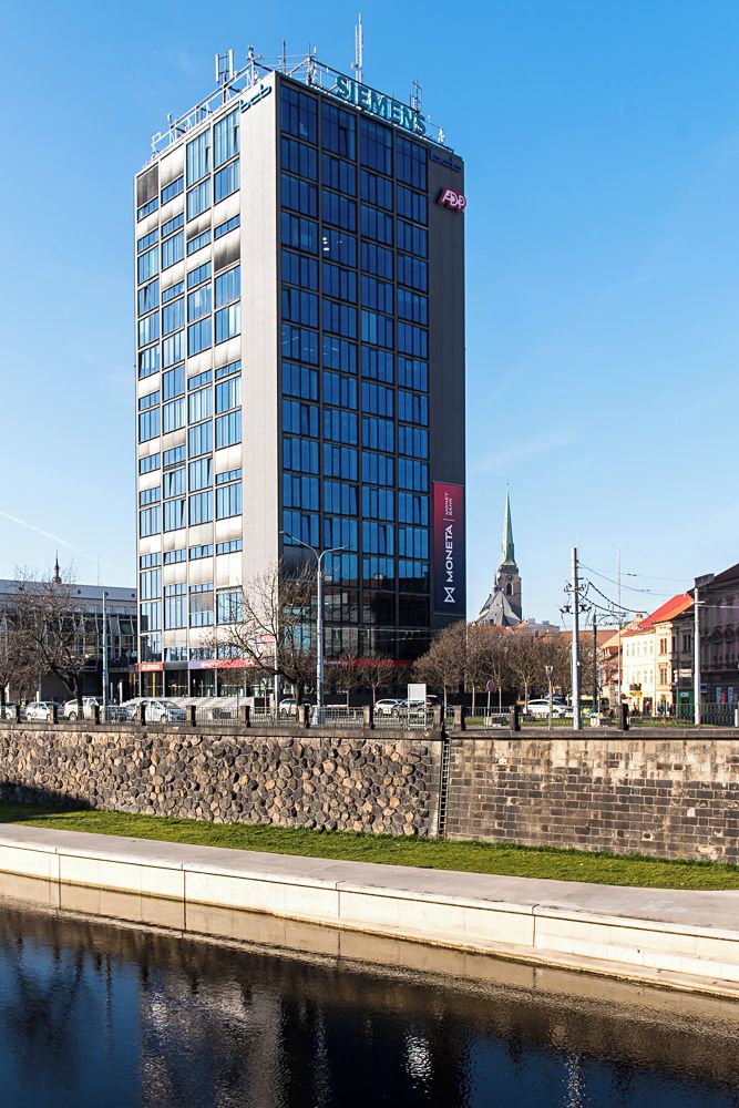 Pronájem kanceláře 280 m² – fotografie 2