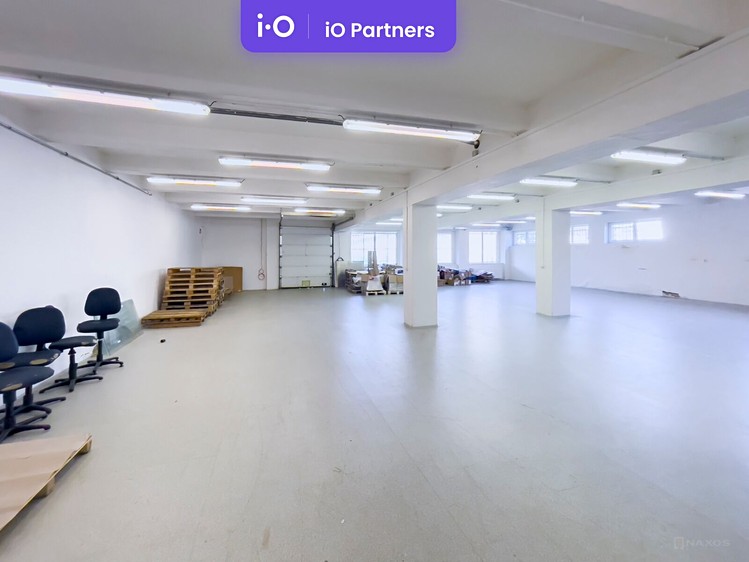 Pronájem komerčního prostoru, 500 m² (1 z 7)