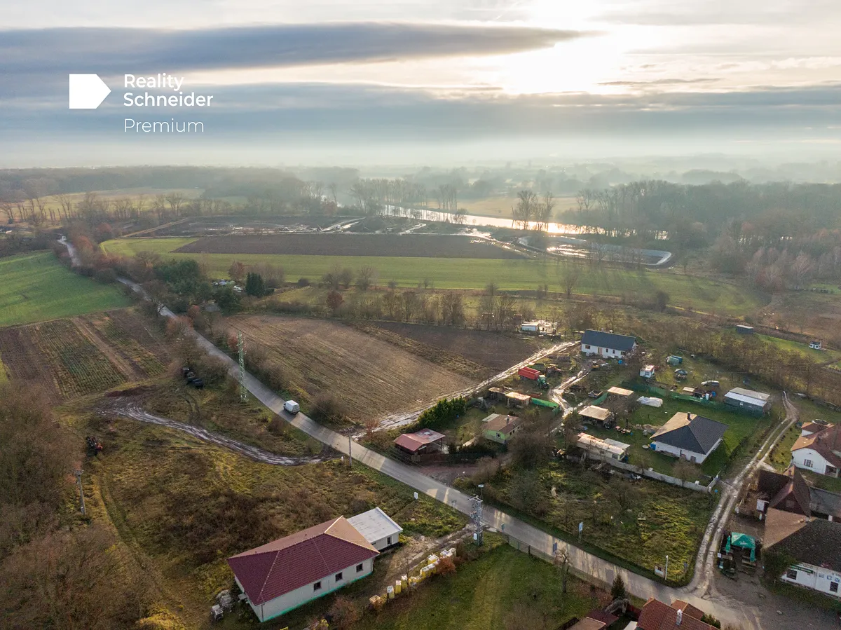 Prodej stavebního pozemku 1094 m²
