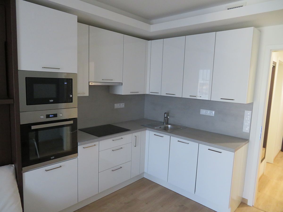 Pronájem bytu 1+kk 32 m²