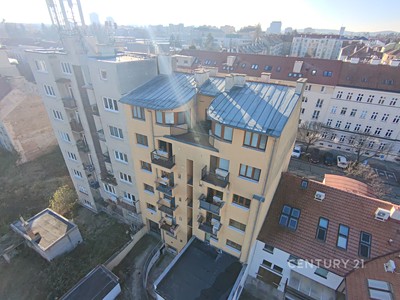 Prodej bytu 6 pokojů a více 179 m²