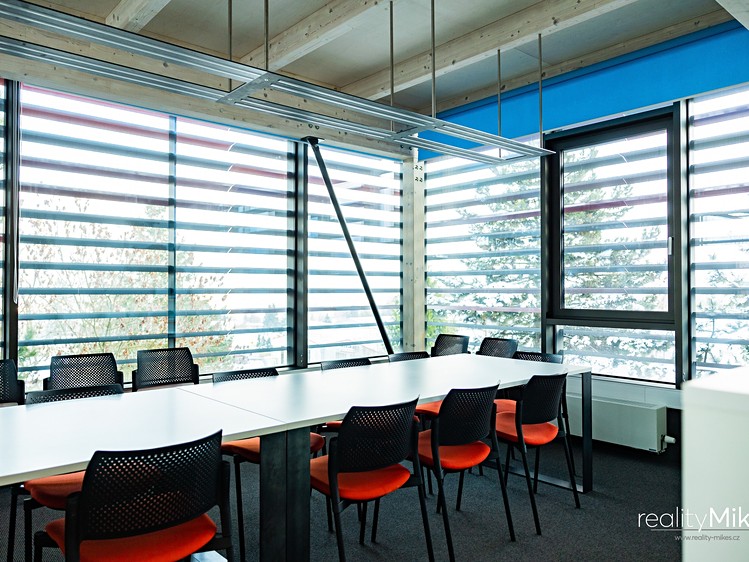 Prodej komerčního prostoru, 3 613 m² (41 z 99)