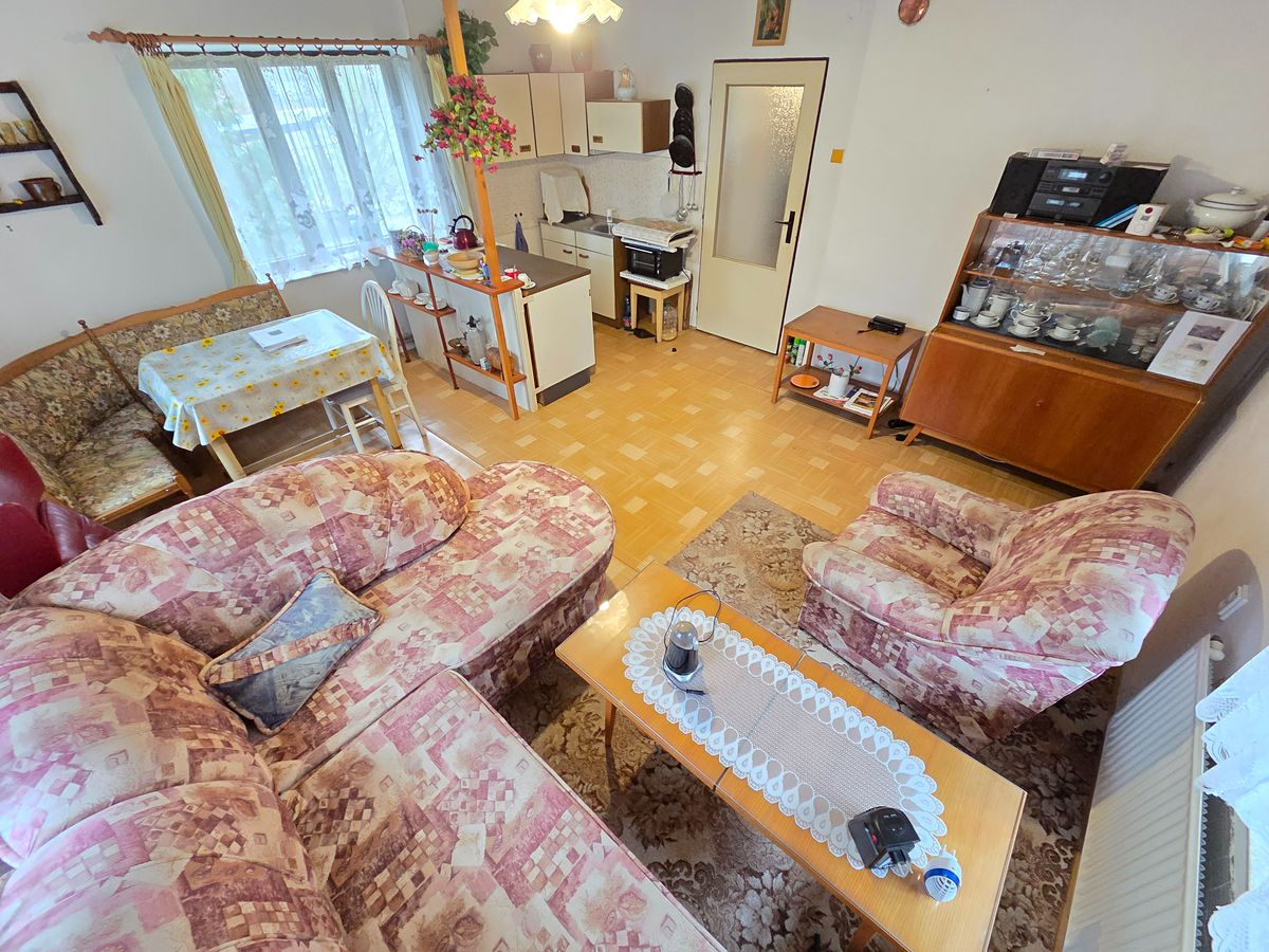 Prodej rodinného domu 88 m², pozemek 2500 m² – fotografie 2