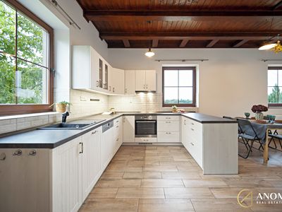 Prodej rodinného domu 195 m², pozemek 823 m²