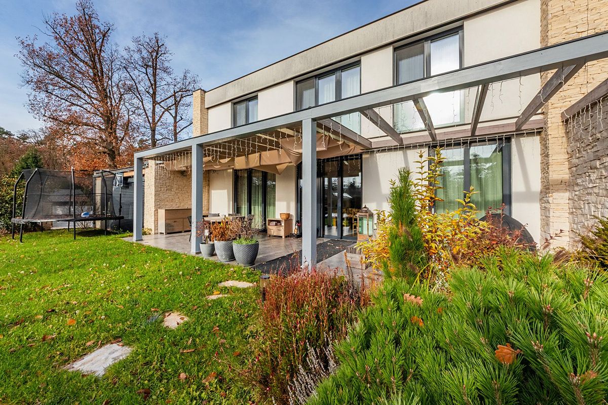 Prodej rodinného domu 199 m², pozemek 600 m² – fotografie 3