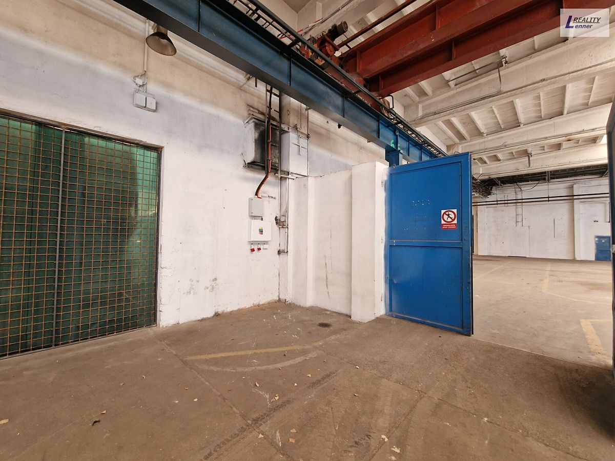 Pronájem skladového prostoru 371 m² – fotografie 4