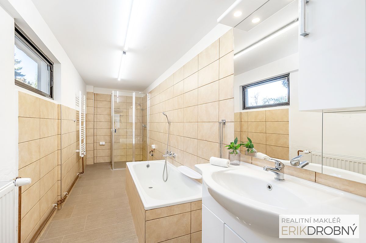 Prodej rodinného domu 174 m², pozemek 476 m² – fotografie 5
