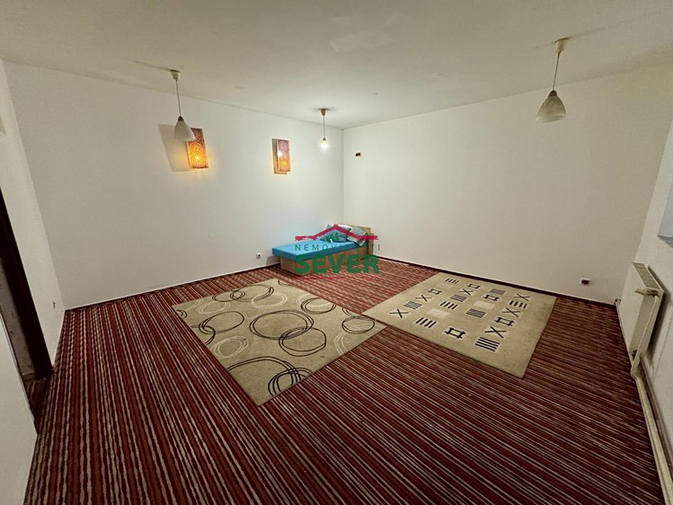 Комерційне приміщення на продаж, 400 м² (16 з 27)