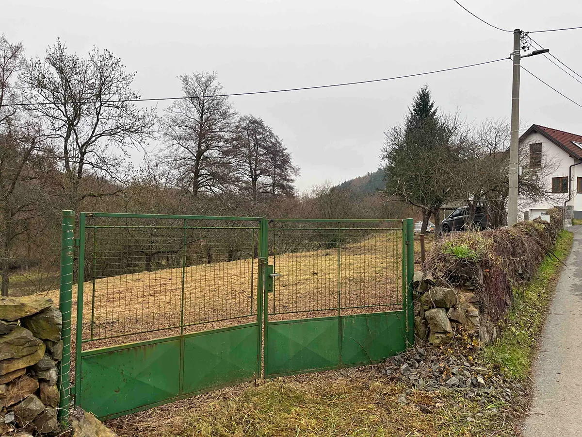 Prodej stavebního pozemku 700 m²