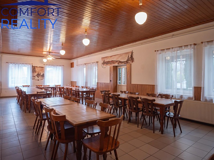 Prodej komerčního prostoru, 220 m² (11 z 23)